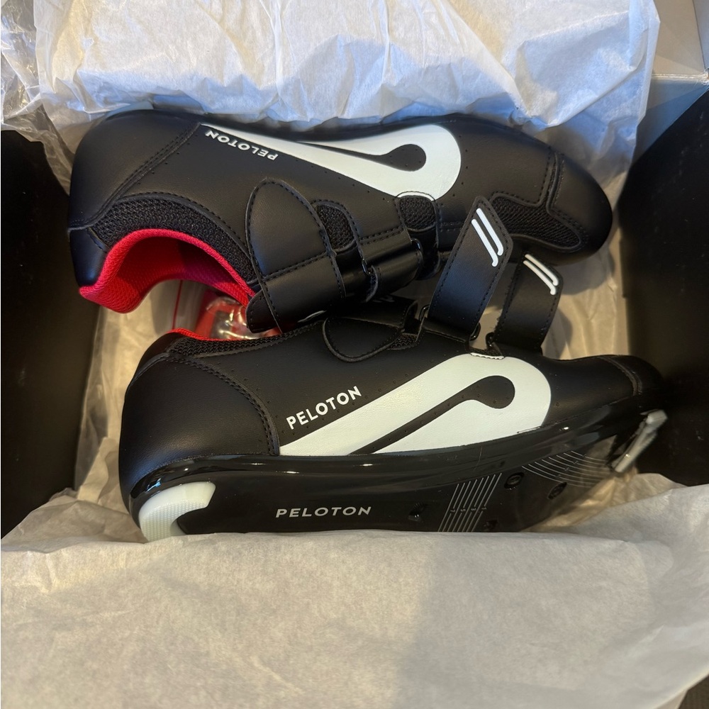 Peloton Black and White Cycling Shoes NWT size 38